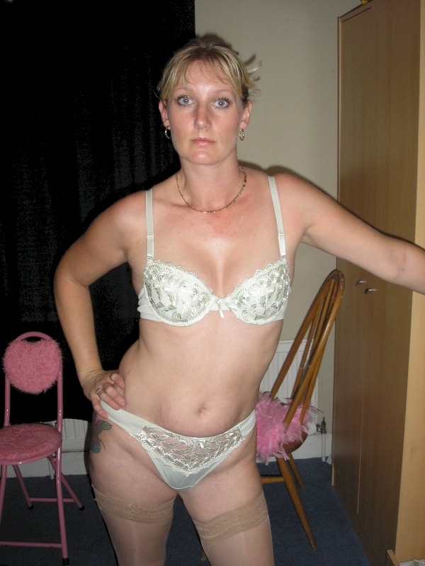 Coquine sexy très chaude recherche un homme original