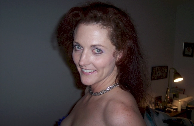 Femme infidèle sexy soumise pour gars directif assez souvent libre