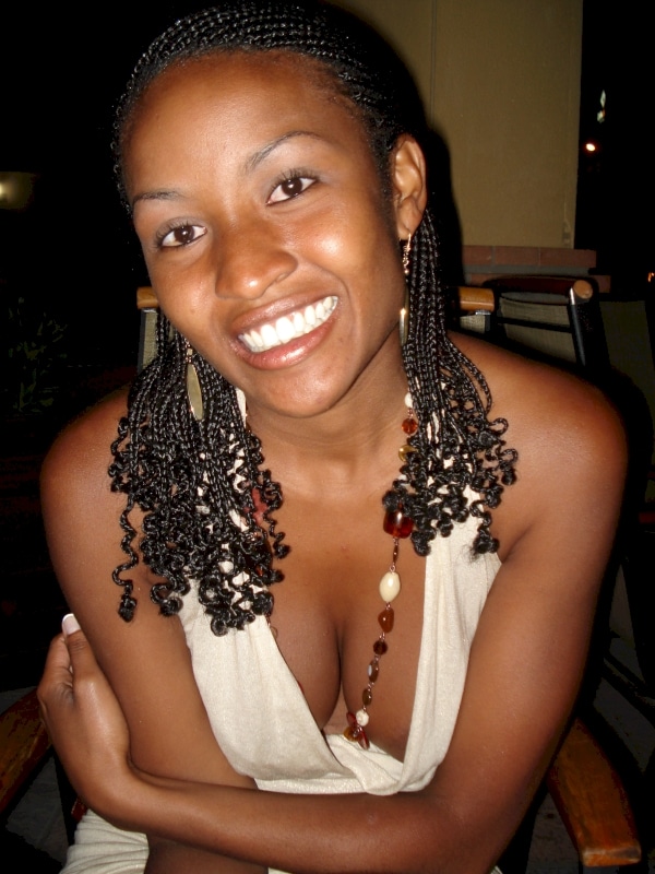 Une africaine sexy sur les Bouches-du-Rhône pour un bon plan